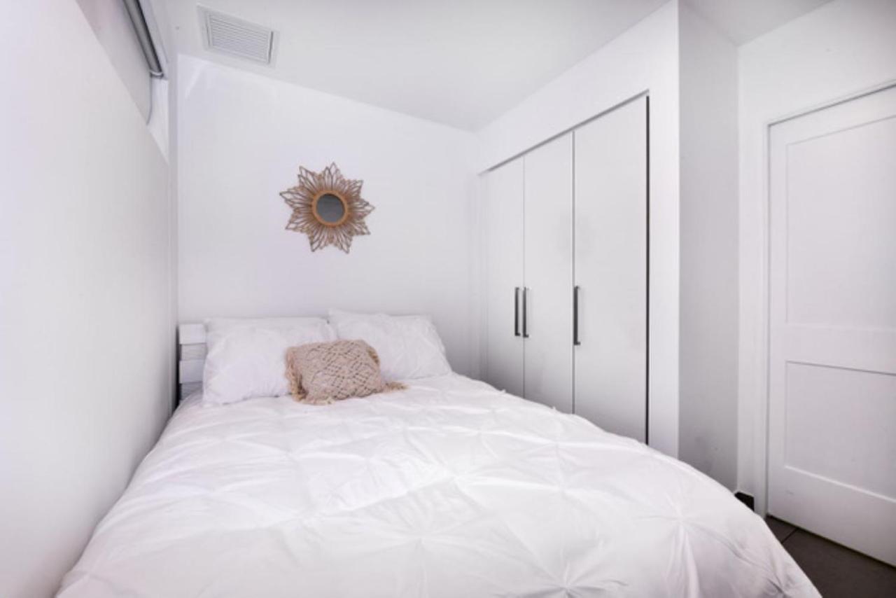 Stylish Luxury Condo, Central Location, Ocean View, Pool, Gym Oranjestad Luaran gambar