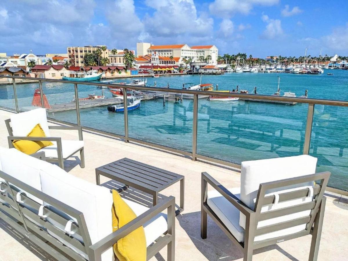 Stylish Luxury Condo, Central Location, Ocean View, Pool, Gym Oranjestad Luaran gambar