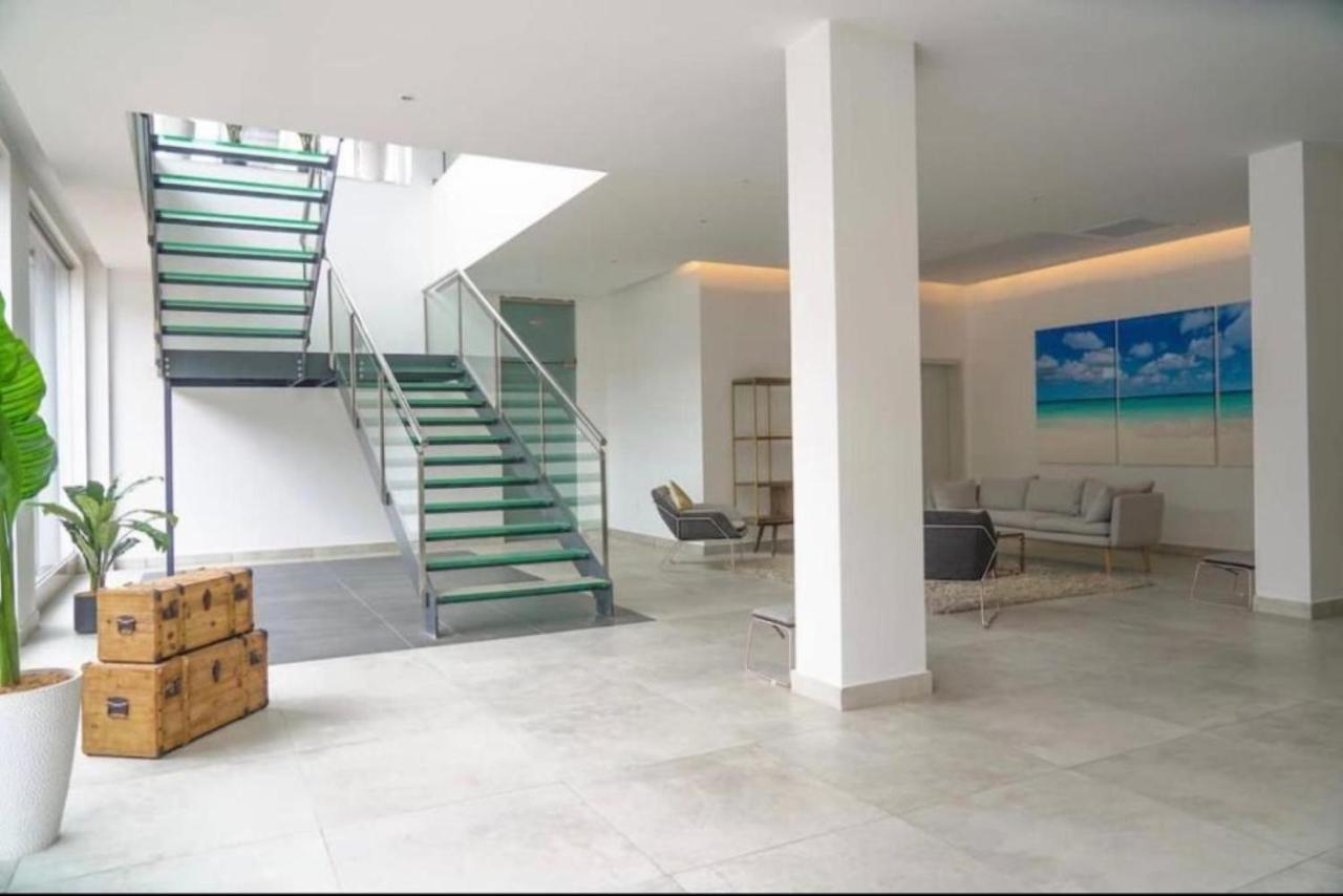Stylish Luxury Condo, Central Location, Ocean View, Pool, Gym Oranjestad Luaran gambar