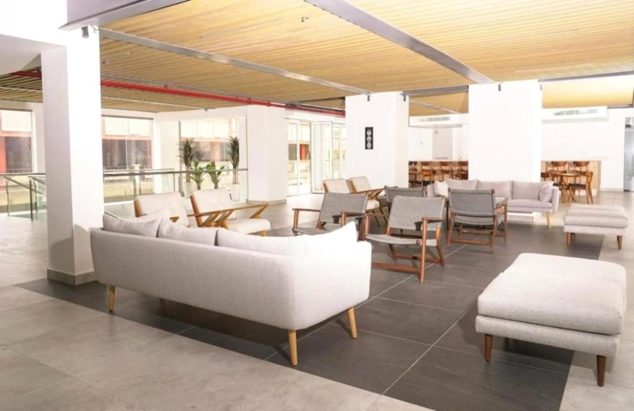 Stylish Luxury Condo, Central Location, Ocean View, Pool, Gym Oranjestad Luaran gambar